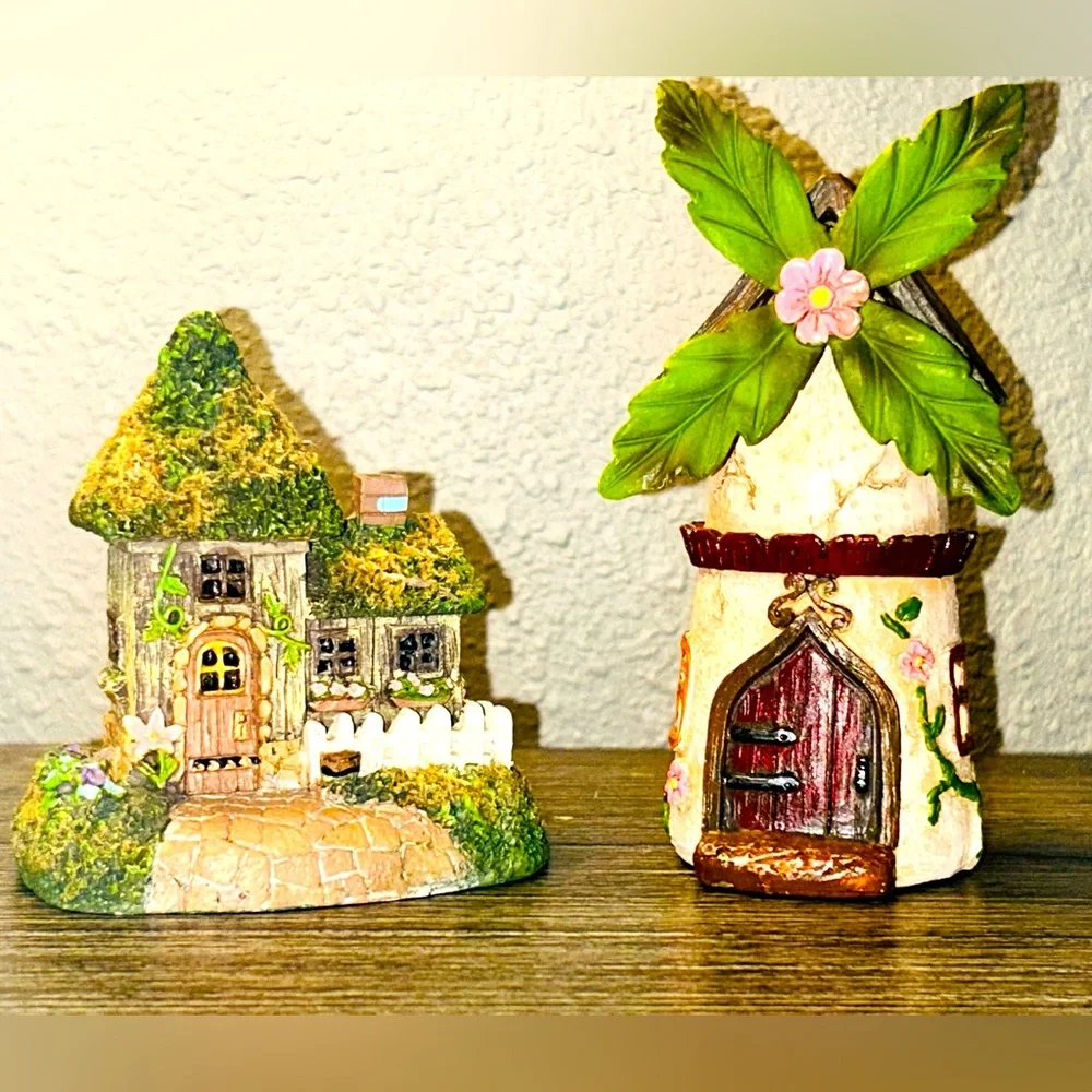 Fairy Garden House- Fairy Garden Accessories- Fairy Windmill Excellent Condition - Picture 1 of 7